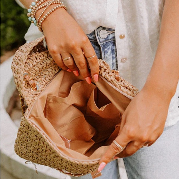 SOLD NWOT Sunny Pier Woven Purse - Picture 2 of 7